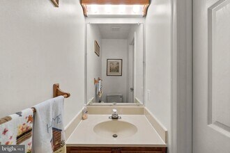 11633 Sun Cir Way in Columbia, MD - Building Photo - Building Photo