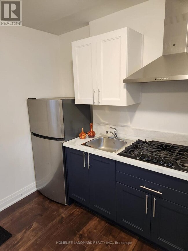 452 D'Arcy St in Newmarket, ON - Building Photo - Building Photo