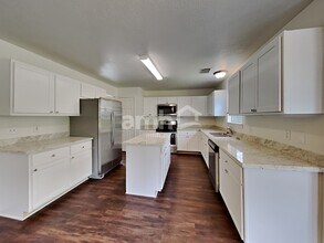 2602 Port Carissa Dr in Friendswood, TX - Foto de edificio - Building Photo