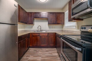 Twin Pines in Houston, TX - Building Photo