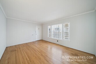 1406 N Mansfield Ave in Los Angeles, CA - Building Photo - Building Photo
