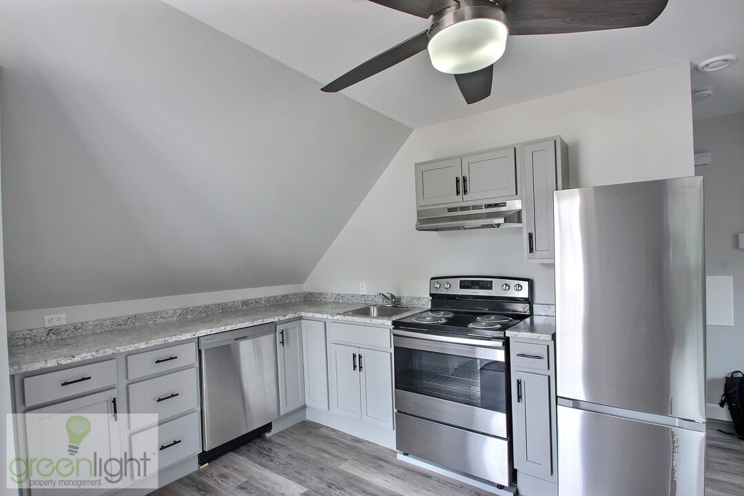 153 St. George St in Moncton, NB - Building Photo