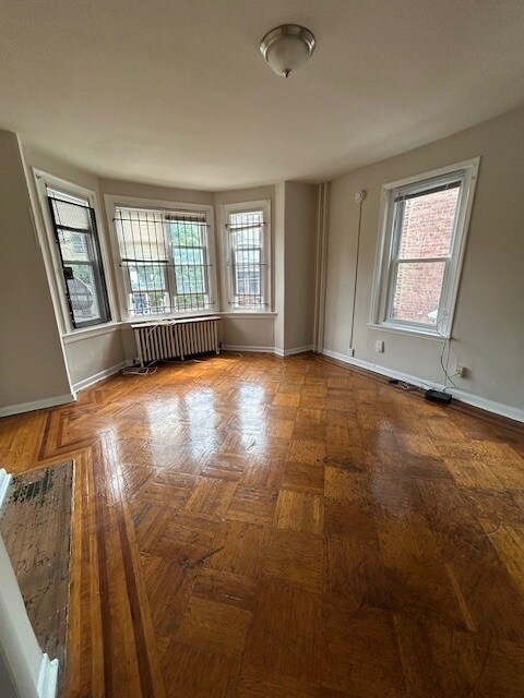4321 Pine St, Unit 2F in Philadelphia, PA - Foto de edificio - Building Photo