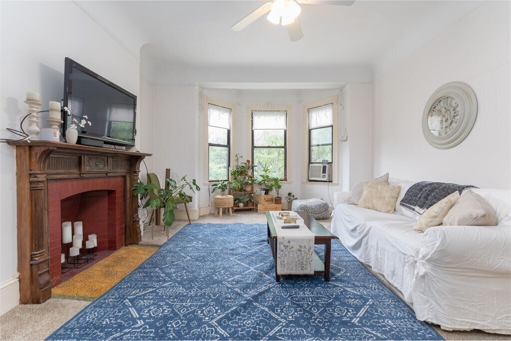 65 Berkeley St, Unit 1A in Boston, MA - Building Photo