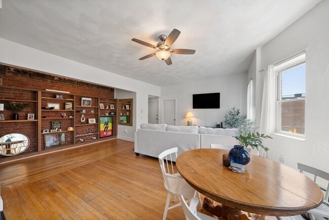 111 Central St, Unit 6 in Somerville, MA - Building Photo - Building Photo