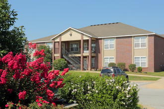 Berryfield Apartments in Springdale, AR - Foto de edificio - Building Photo