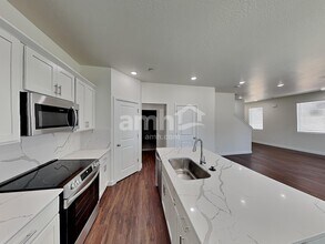 8949 S John Annie Ln in West Jordan, UT - Building Photo - Building Photo