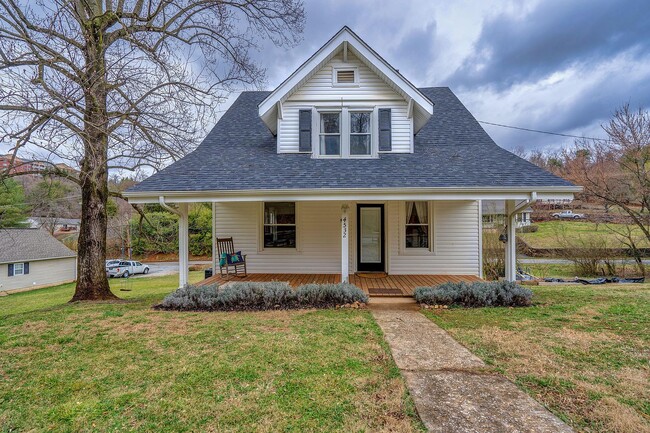 4532 Old Rocky Mount Rd SW