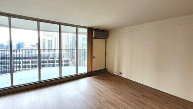 300 N State St, Unit 3128 in Chicago, IL - Building Photo - Building Photo