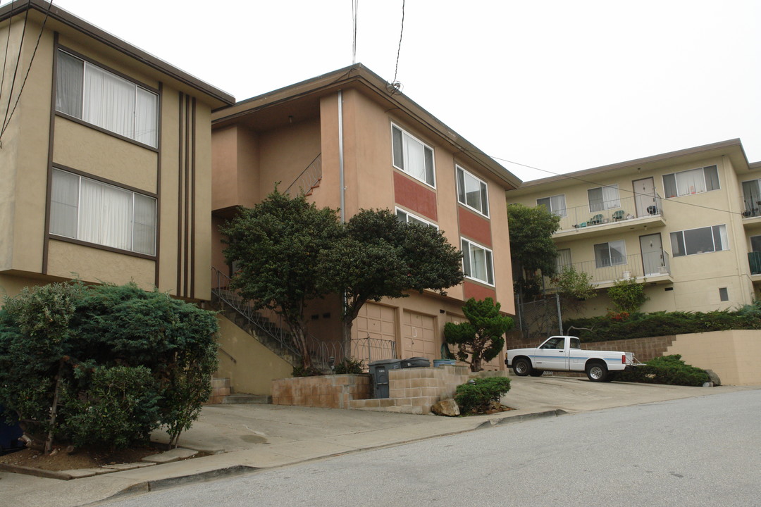 15 Lewis Ave in South San Francisco, CA - Building Photo