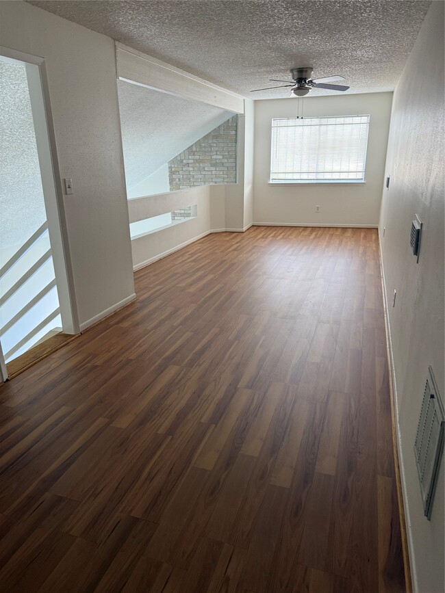 property at 6103 Linnhaven Dr