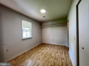 326 E Liberty St-Unit -3 in Charles Town, WV - Building Photo - Building Photo