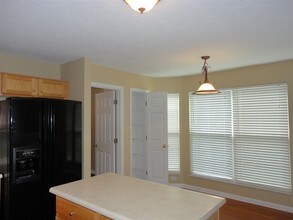 4073 Sherbourne Dr in Independence, KY - Building Photo - Building Photo