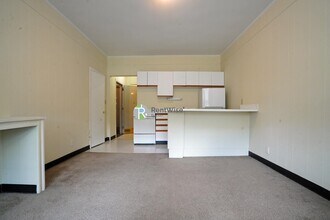 1128 Commonwealth Ave, Unit 3 in Boston, MA - Building Photo - Building Photo