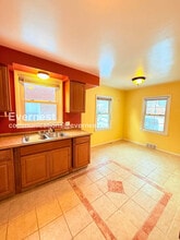 11408 Seminole in Redford Township, MI - Foto de edificio - Building Photo