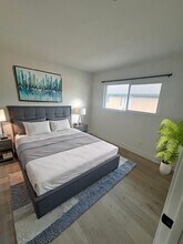 10573 Torrington Cir, Unit 2 in Westminster, CA - Foto de edificio - Building Photo