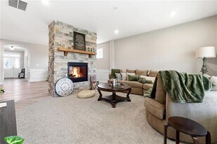 158 Laurel Farms Ln in Dallas, GA - Building Photo