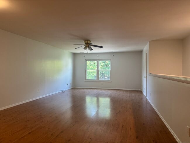 37 Greenwich Ave in Stamford, CT - Building Photo - Building Photo