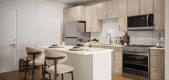 Alta 412 at Abington Station in Abington, MA - Building Photo