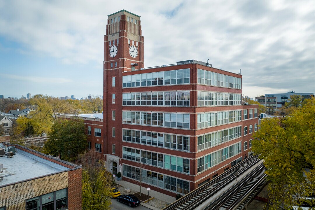 Larchmont Lofts in Chicago, IL - Foto de edificio