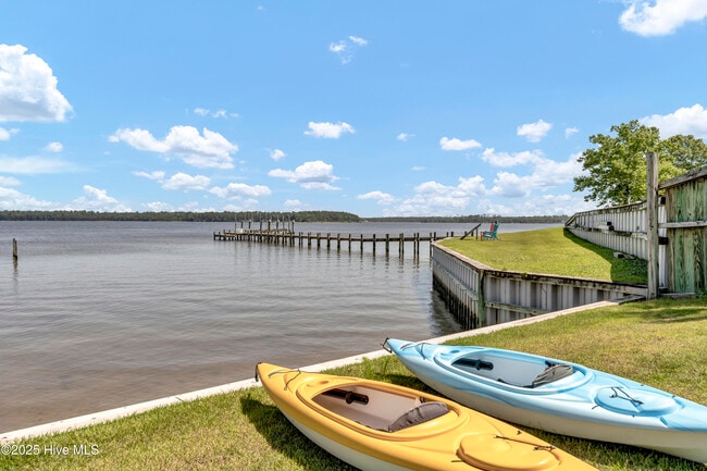 property at 515 Poverty Point Rd
