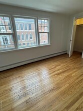 28 Chestnut St in Greenvale, NY - Building Photo - Building Photo