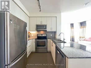 3975-3975 Grand Park Dr in Mississauga, ON - Building Photo - Building Photo