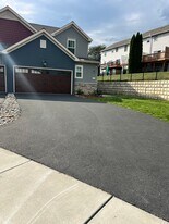 4132 Orrs Town Ct in Hampden Township, PA - Building Photo