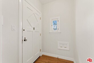 123 N Orange Dr in Los Angeles, CA - Building Photo - Building Photo