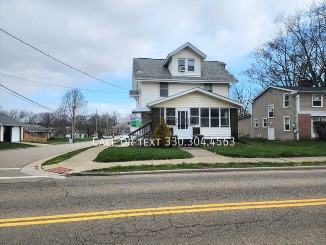 property at 535 W Maple St