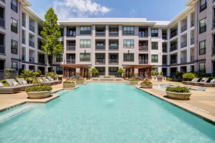 Caroline Uptown West in Houston, TX - Building Photo - Building Photo