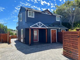 3012 SE Franklin St in Portland, OR - Building Photo