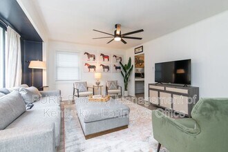 321 Mockingbird Ln in Lexington, KY - Building Photo - Building Photo