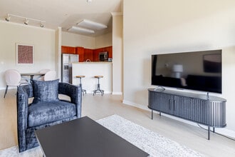 700 Agnew Rd in Santa Clara, CA - Building Photo - Building Photo