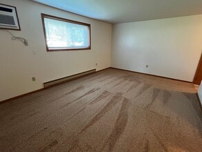 410 4th Ave NE in Watertown, SD - Building Photo - Building Photo