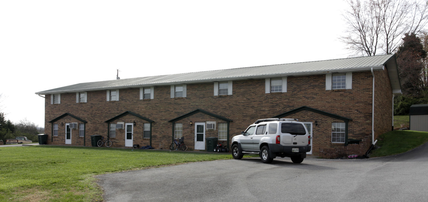 600 Crestview Dr in Greeneville, TN - Building Photo