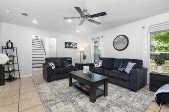 6509 Sunstrip Dr in Austin, TX - Building Photo - Building Photo