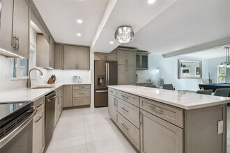 240 Windward Passage in Clearwater, FL - Building Photo - Building Photo