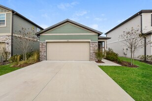 2749 Island Pond Dr in Deltona, FL - Building Photo