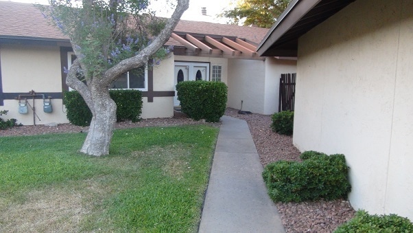 property at 10607 Park View Cir