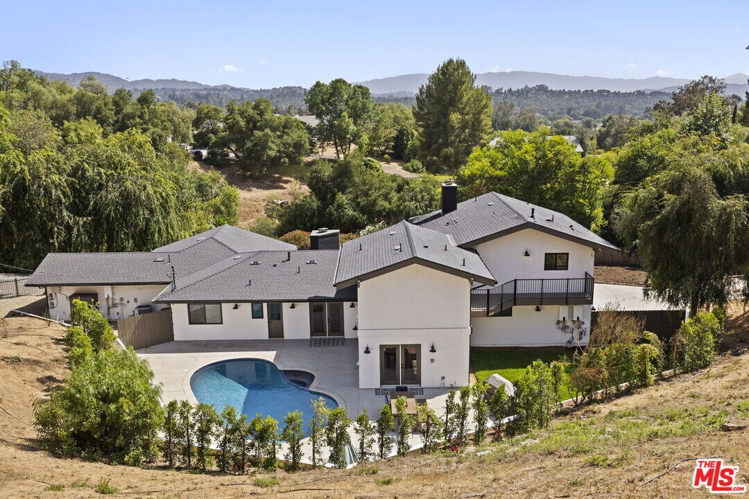 1131 Rancho Dr in Ojai, CA - Building Photo