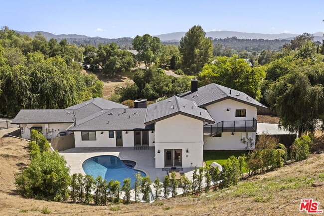 property at 1131 Rancho Dr