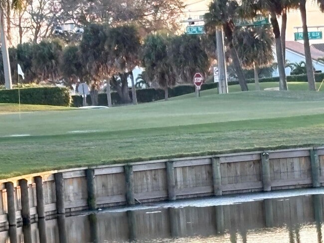 5855 Northpointe Ln in Boynton Beach, FL - Building Photo - Building Photo