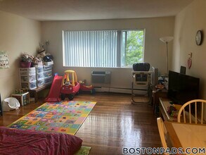 90 Gardner St, Unit 25 in Boston, MA - Foto de edificio - Building Photo