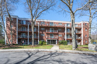 Greentree Condominium Association in South Weymouth, MA - Foto de edificio - Building Photo