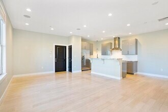 45 Vinton St in Boston, MA - Building Photo - Building Photo