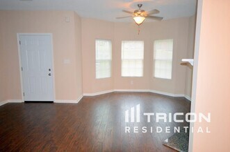 5325 Oakley Commons Blvd in Union City, GA - Building Photo - Building Photo