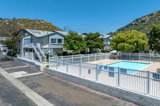 Ridgewood Square in Santee, CA - Building Photo - Building Photo