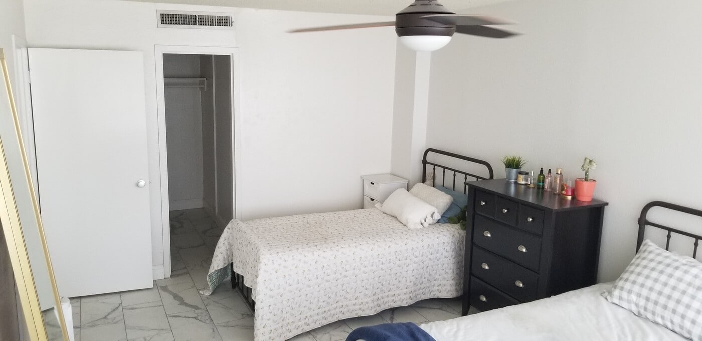 1800 Lavaca St, Unit 104 in Austin, TX - Building Photo
