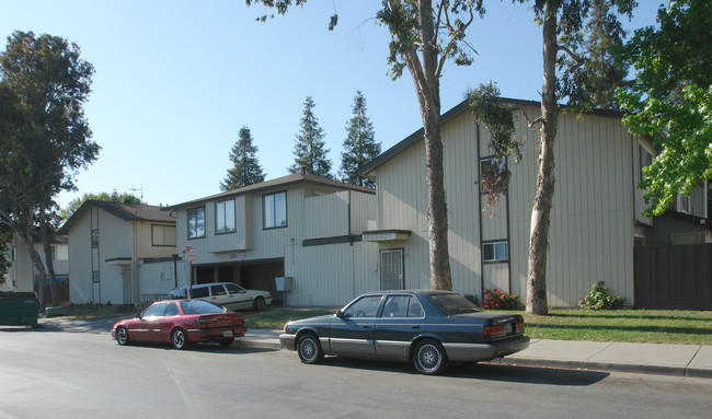 230 Bendorf Dr in San Jose, CA - Building Photo - Building Photo